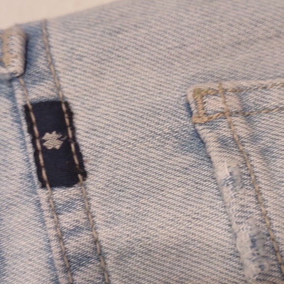 USED LUCKY BRAND JEANS SIENNA SLIM BOYFRIEND LIGHT DENIM SIZE 4 - Picture 11 of 12